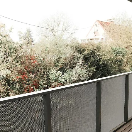 Apartmán Modern Maisonette With Big Garden In