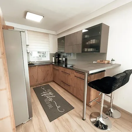 Modern Maisonette With Big Garden In Appartement
