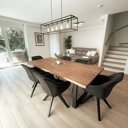 Modern Maisonette With Big Garden In Štýrský Hradec