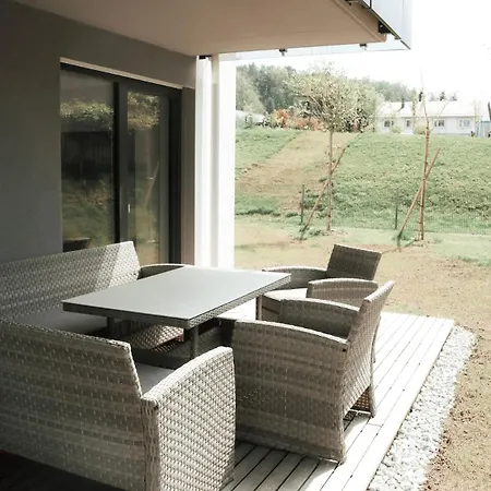 Modern Maisonette With Big Garden In *