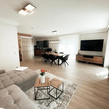 Modern Maisonette With Big Garden In Apartmán Štýrský Hradec