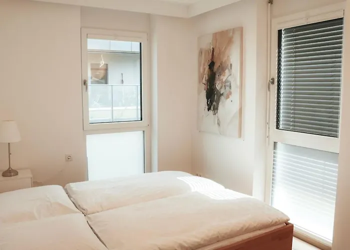 Modern Maisonette With Big Garden In Apartment