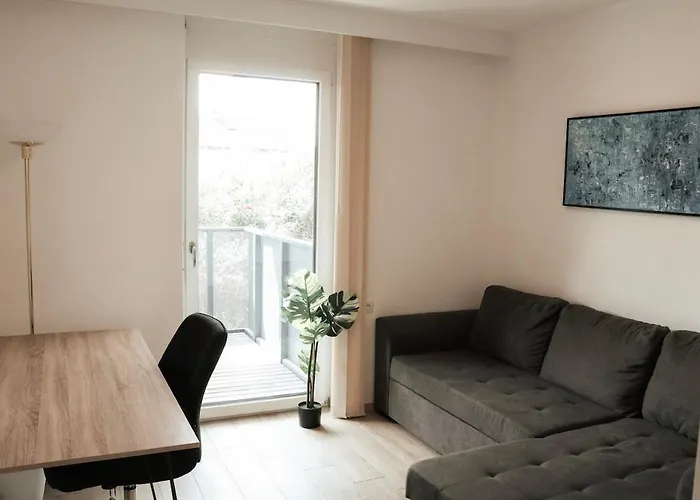 Modern Maisonette With Big Garden In Apartment