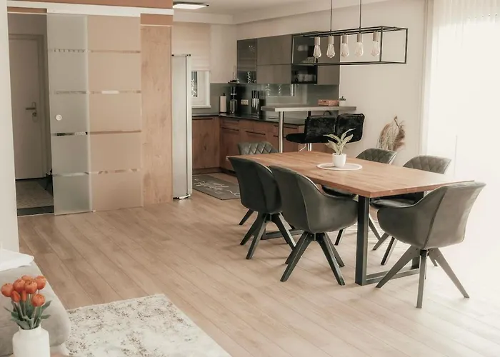 Apartment Modern Maisonette With Big Garden In *