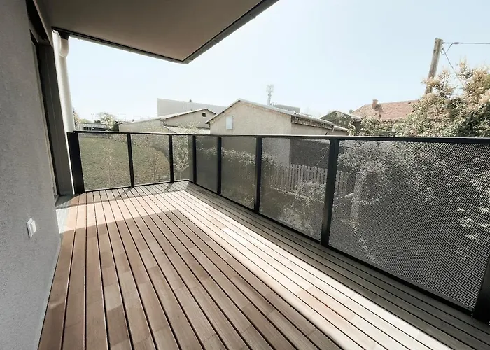 Modern Maisonette With Big Garden In Apartment *